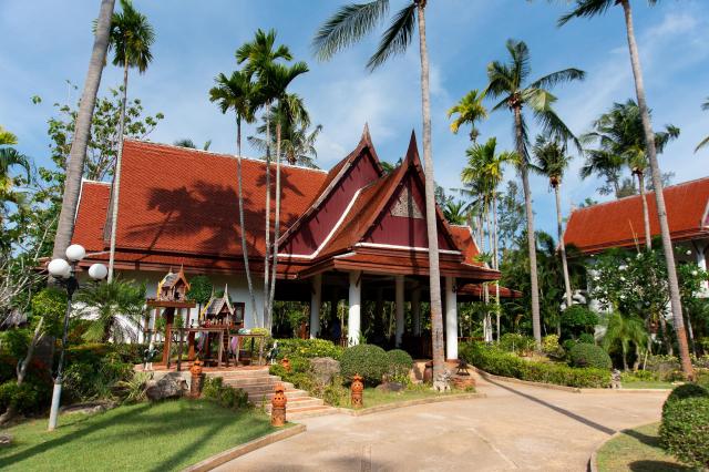 Kombinace - Royal Lanta Resort ***, Ko Lanta, Phuket Ocean Resort ***, Phuket, Bangkok Palace Hotel ****, Bangkok
