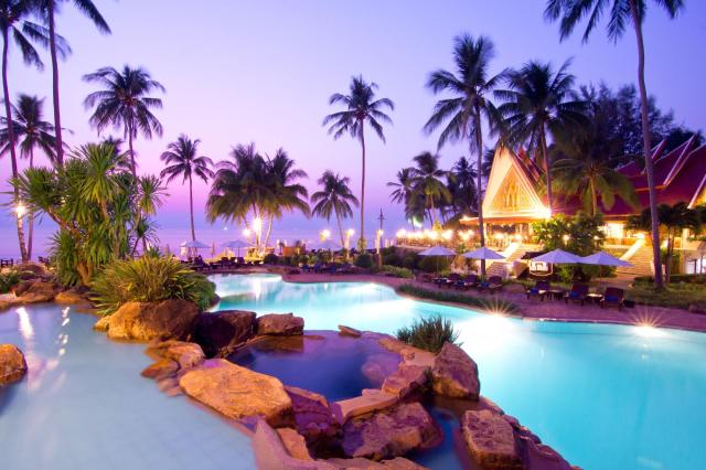Kombinace - Santhiya Tree Resort ****, Ko Chang, Bangkok Palace