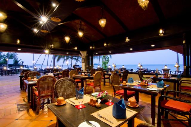 Kombinace - Santhiya Tree Resort ****, Ko Chang, Bangkok Palace