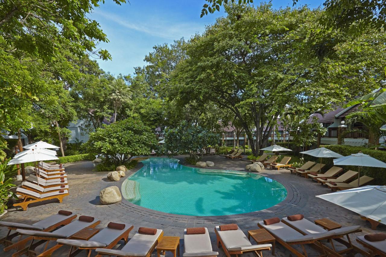 Kombinace - Woodlands Hotel ****, Pattaya, Bangkok Palace Hotel