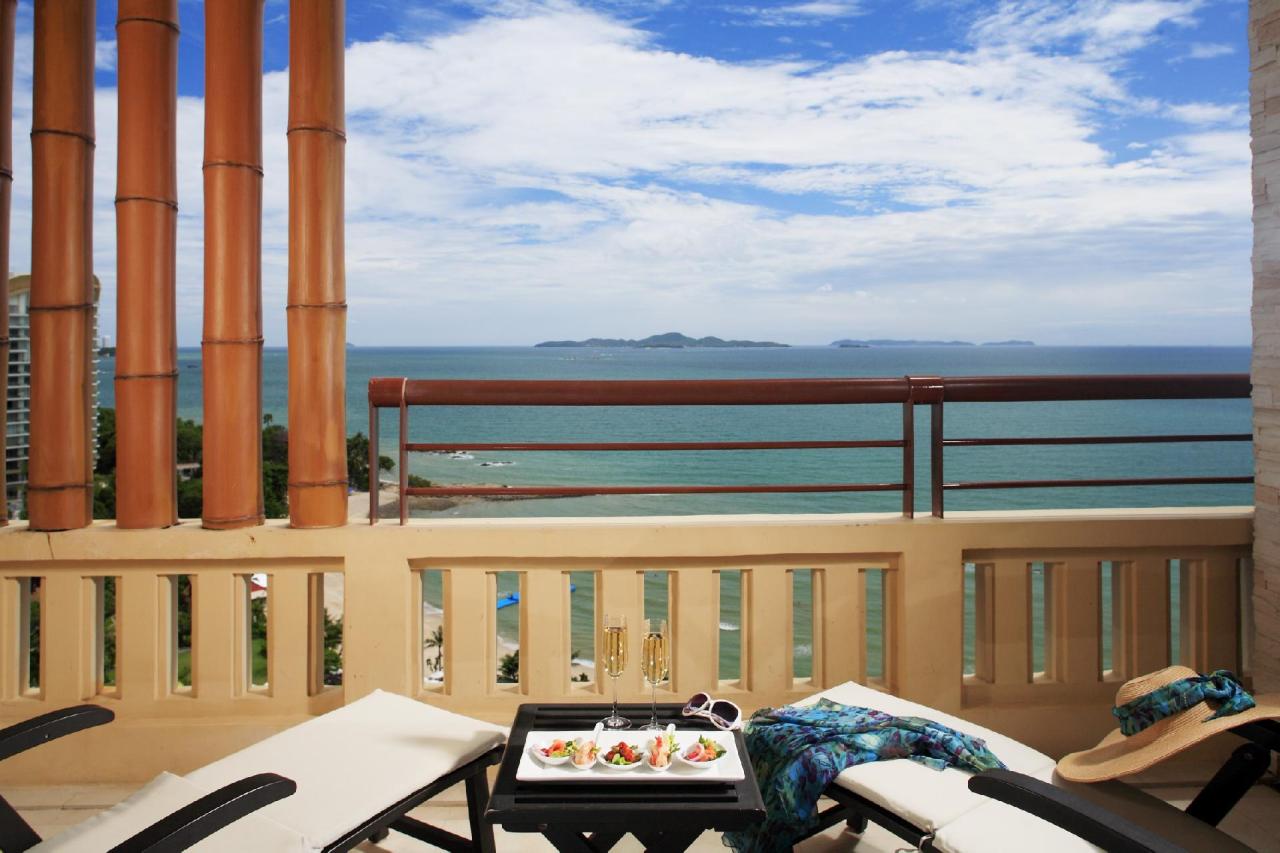 Kombinace - Centara Grand Mirage Resort *****, Pattaya, Bangkok