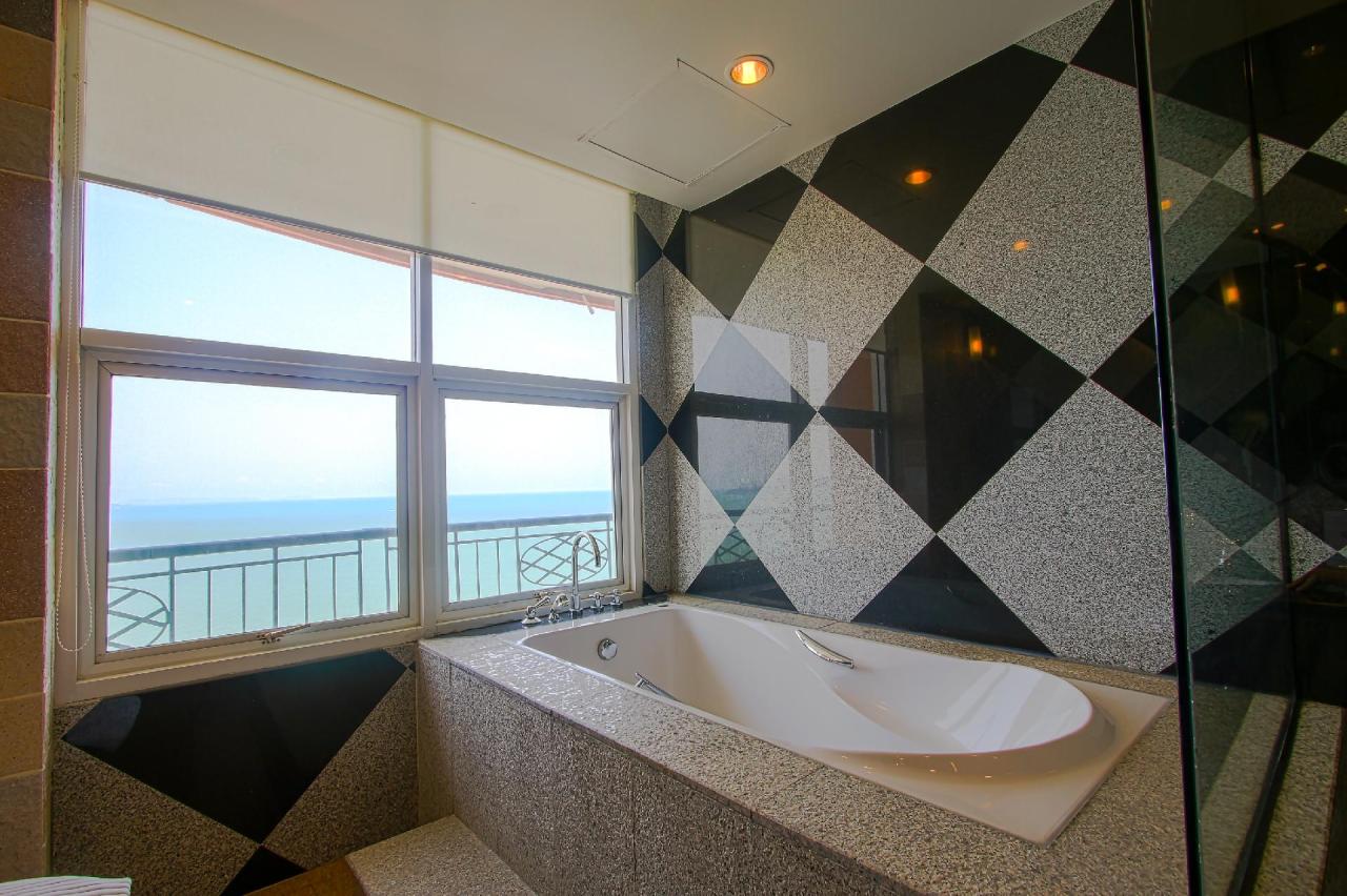 Kombinace - Long Beach Garden Hotel ****+, Pattaya, Bangkok Pal