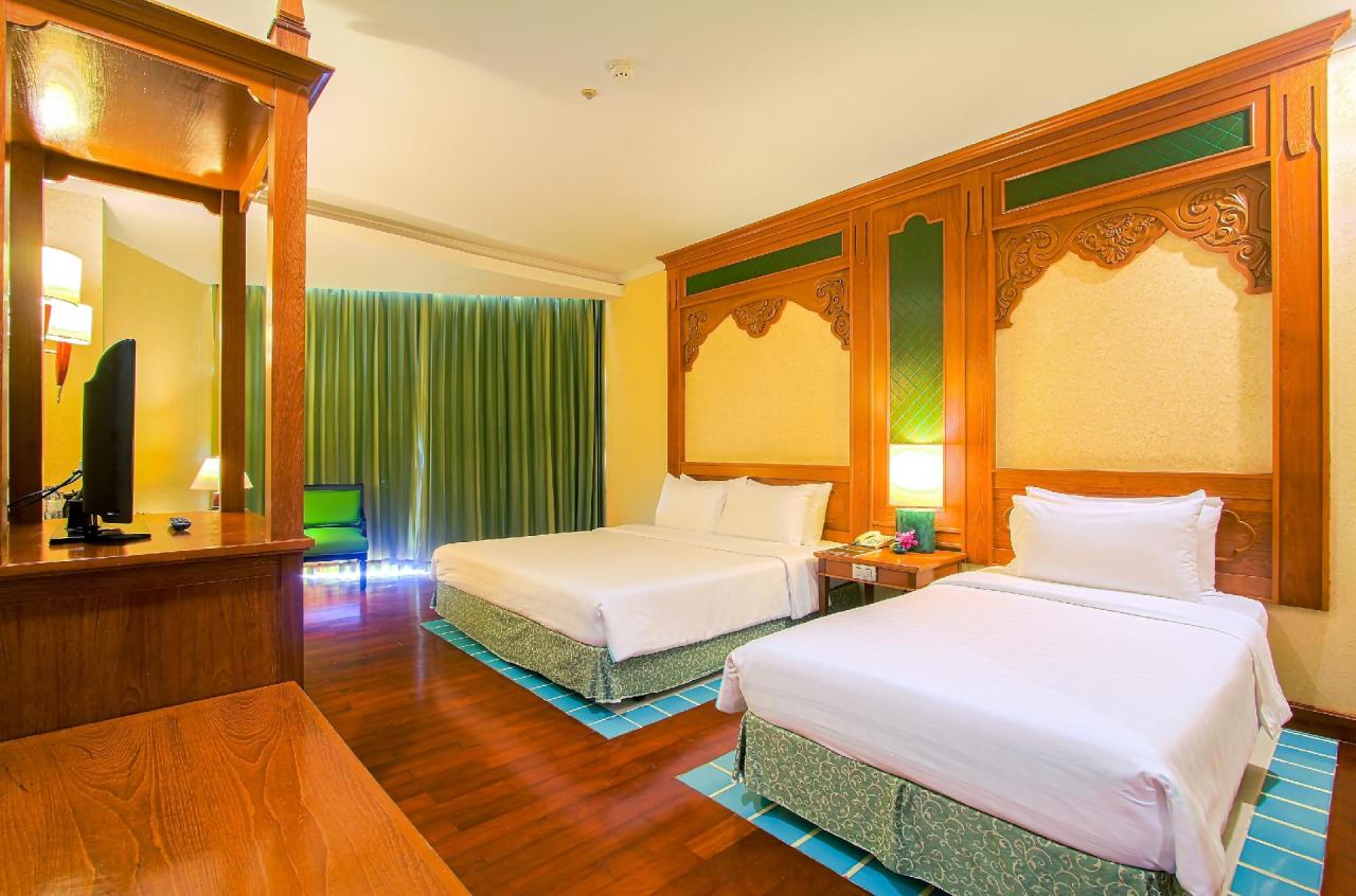 Kombinace - Long Beach Garden Hotel ****+, Pattaya, Bangkok Pal