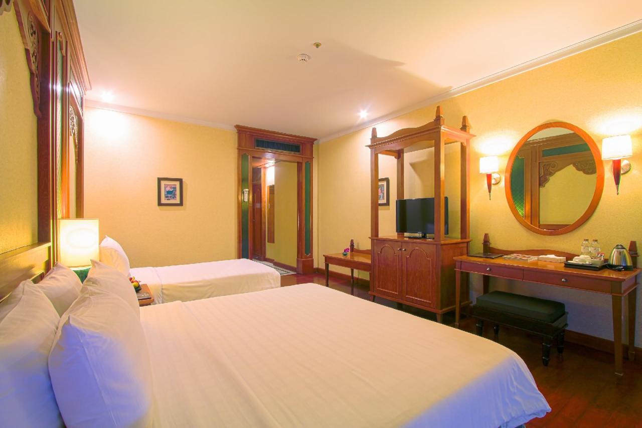 Kombinace - Long Beach Garden Hotel ****+, Pattaya, Bangkok Pal