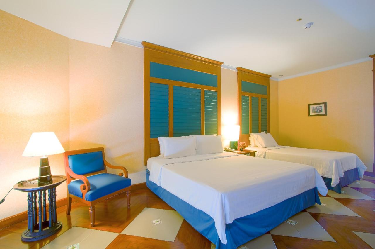 Kombinace - Long Beach Garden Hotel ****+, Pattaya, Bangkok Pal