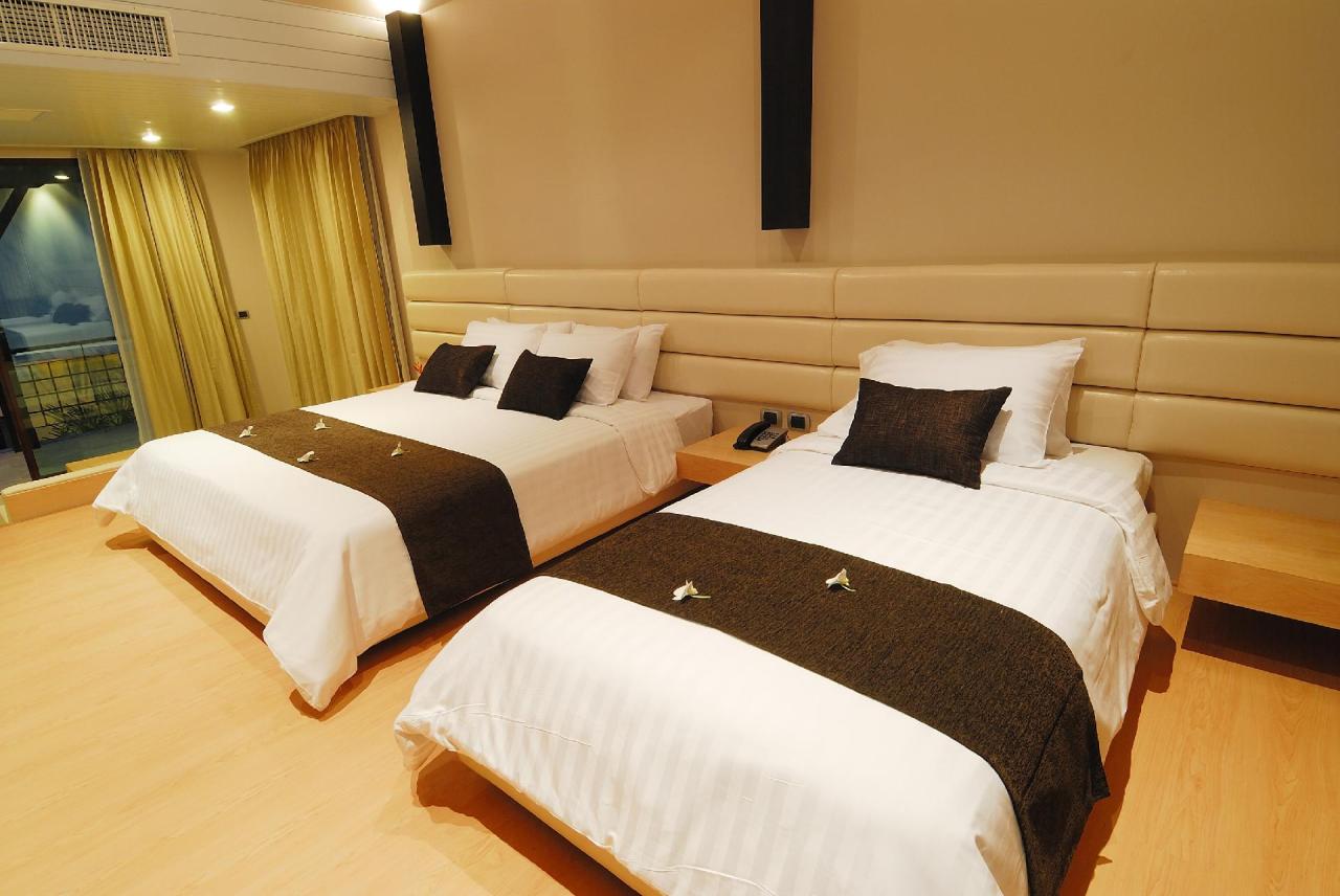 Kombinace - Long Beach Garden Hotel ****+, Pattaya, Bangkok Pal