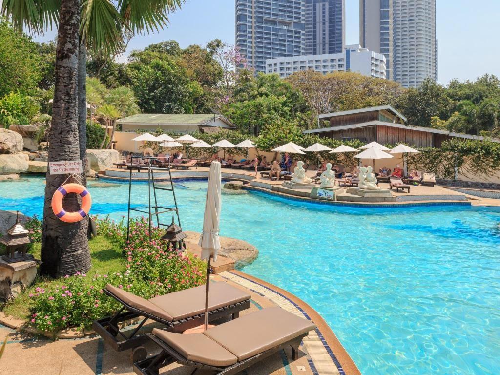 Kombinace - Long Beach Garden Hotel ****+, Pattaya, Bangkok Pal