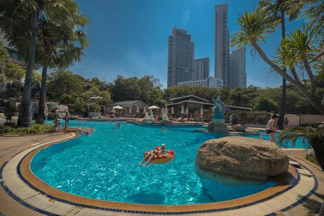 Kombinace - Long Beach Garden Hotel ****+, Pattaya, Bangkok Pal