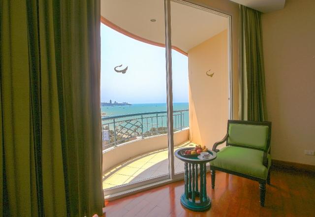 Kombinace - Long Beach Garden Hotel ****+, Pattaya, Bangkok Pal