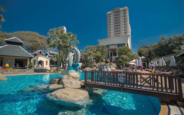 Kombinace - Long Beach Garden Hotel ****+, Pattaya, Bangkok Pal