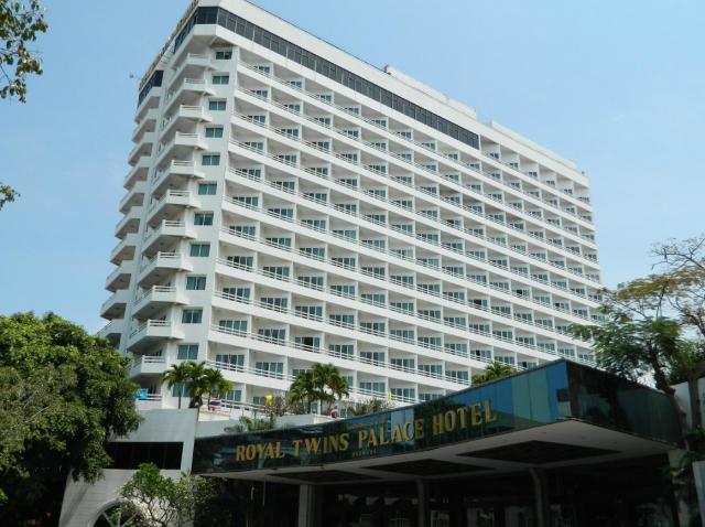 Kombinace - Royal Twins Pattaya ***+, Pattaya, Bangkok Palace H
