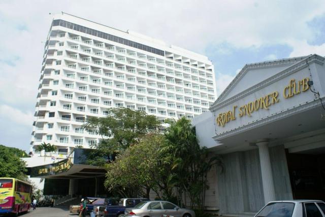 Kombinace - Royal Twins Pattaya ***+, Pattaya, Bangkok Palace H