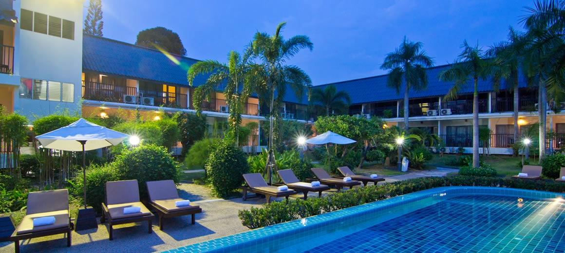 Kombinace - Sunshine Garden ***, Pattaya, Bangkok Palace Hotel