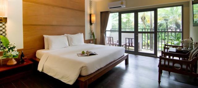 Kombinace - Sunshine Garden ***, Pattaya, Bangkok Palace Hotel 