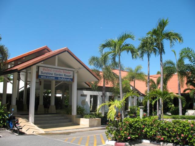 Kombinace - Sunshine Garden ***, Pattaya, Bangkok Palace Hotel 