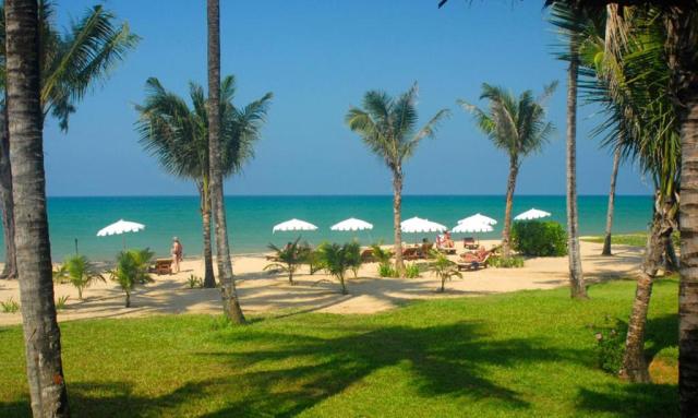 Kombinace - Andamania Khaolak Beach Resort ***, Bangkok Palace 