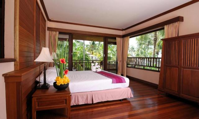 Kombinace - Andamania Khaolak Beach Resort ***, Bangkok Palace 
