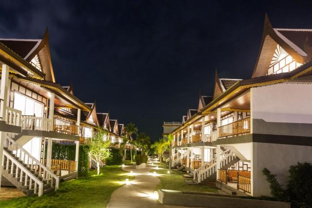 Kombinace - Hotel Aura Samui Beach ****, Andakira Hotel ***, Ph