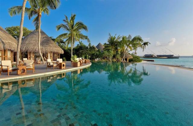 Pool Bar