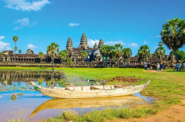 Tajuplný Angkor Wat s odpočinkom na plážach v Thajsku
