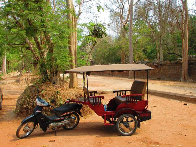 Tajuplný Angkor Wat s odpočinkom na plážach v Thajsku