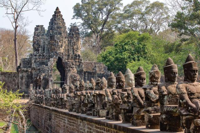 Tajuplný Angkor Wat s odpočinkom na plážach v Thajsku