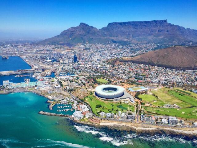 Cape Town & Victoria Falls & safari v rezervácii Matusadona