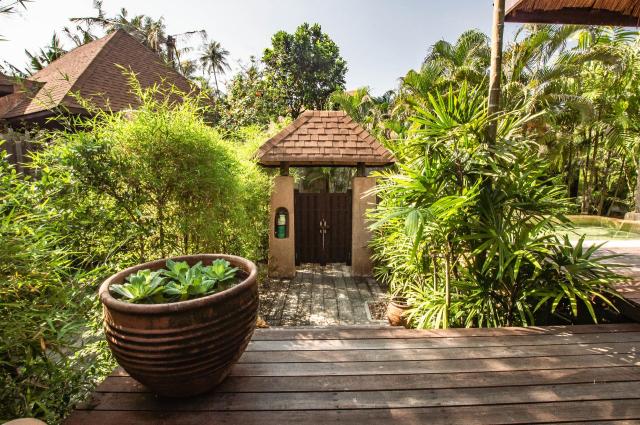 Kombinace - High Season Pool Villas **** - pláž Klong Chao, San