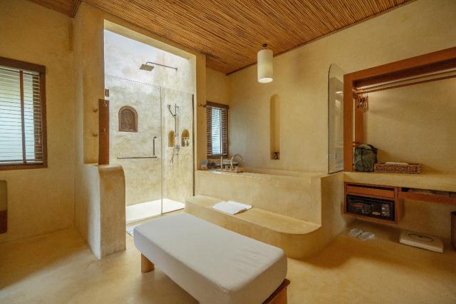 Kombinace - High Season Pool Villas **** - pláž Klong Chao, San