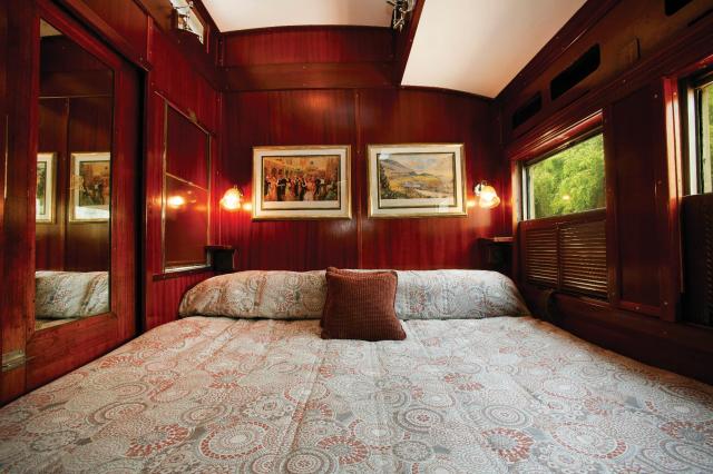Shongololo Express - The Southern Cross