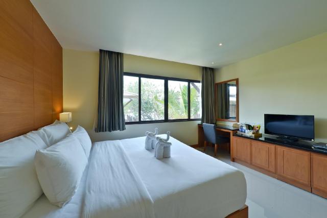 Kombinace - Kacha Resort ***+, Ko Chang, Bangkok Palace Hotel *