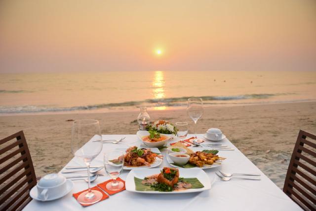 Kombinace - Kacha Resort ***+, Ko Chang, Bangkok Palace Hotel *