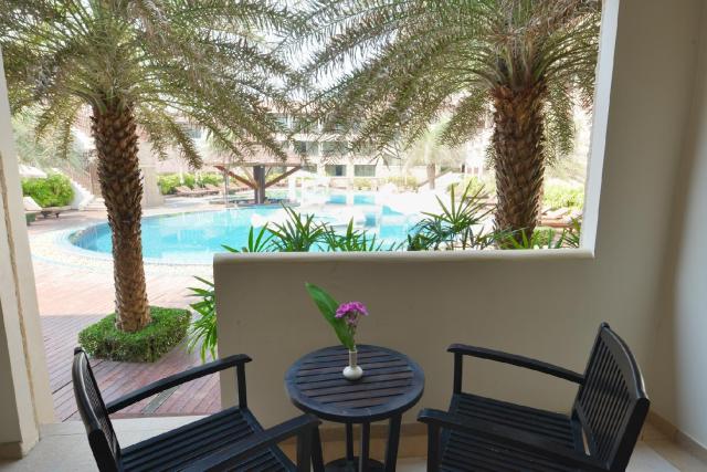 Kombinace - Kacha Resort ***+, Ko Chang, Bangkok Palace Hotel *