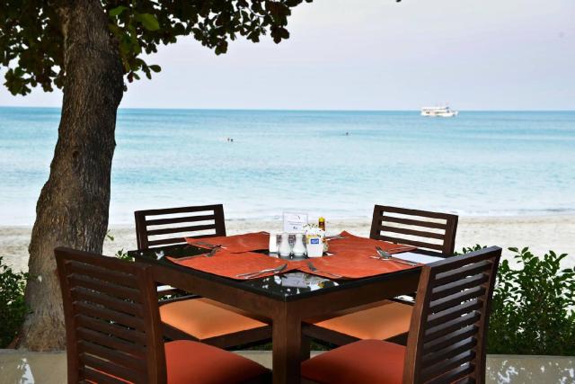 Kombinace - Kacha Resort ***+, Ko Chang, Bangkok Palace Hotel *