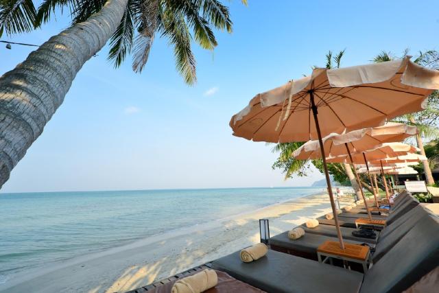 Kombinace - Kacha Resort ***+, Ko Chang, Bangkok Palace Hotel *