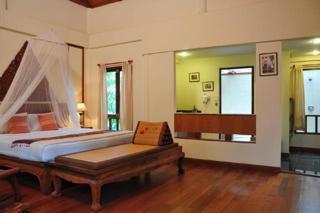 Kombinace - Royal Lanta Resort ***, Ko Lanta, Bangkok Palace Ho