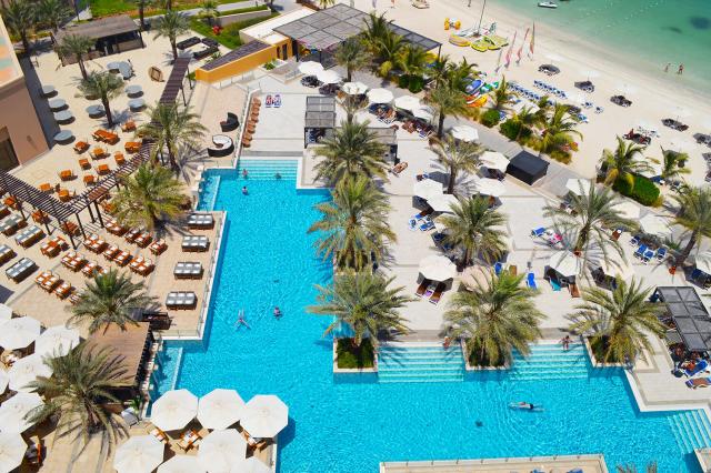 Bazén v Doubletree by Hilton Resort & Spa Marjan Island