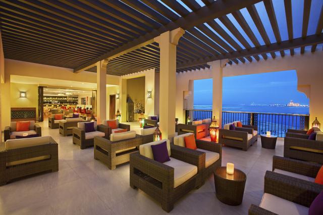 Posedenie v Doubletree by Hilton Resort & Spa Marjan Island