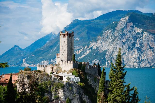 Najkrajšie jazerá Talianska a Švajčiarska, poznávací zájaz