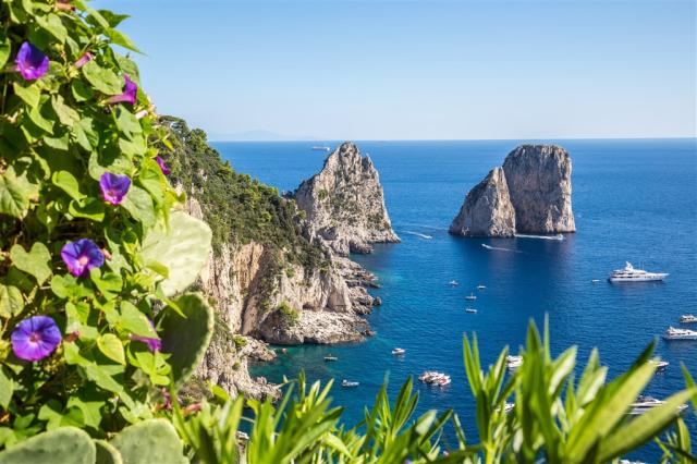 Capri a Vezuv za víkend - pohľad na more