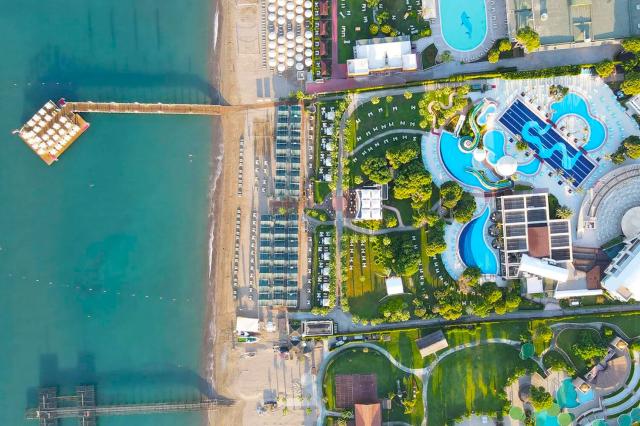 Areál v Limak Atlantis Deluxe Hotel & Resort