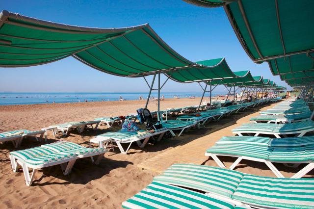 Pláž v Limak Atlantis Deluxe Hotel & Resort