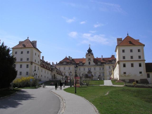 Zámky Lednice a Valtice - zámok