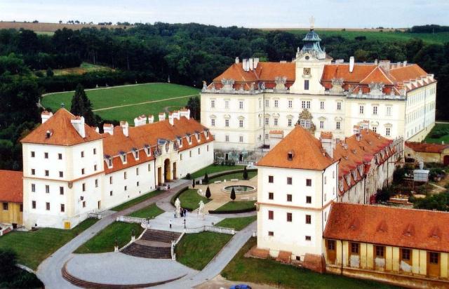 Zámky Lednice a Valtice - zámok