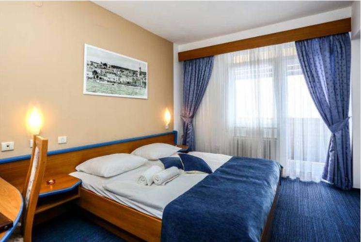 Dvojlôžková izba (balkón, morská strana)
