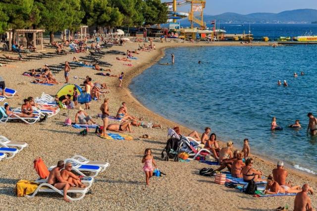 Pláž pred hotelom Olympia