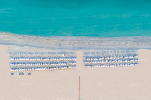 Pláž pri Rixos Premium Saadiyat Island Abu Dhabi
