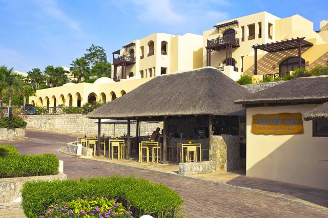 Reštaurácia v The Cove Rotana Resort