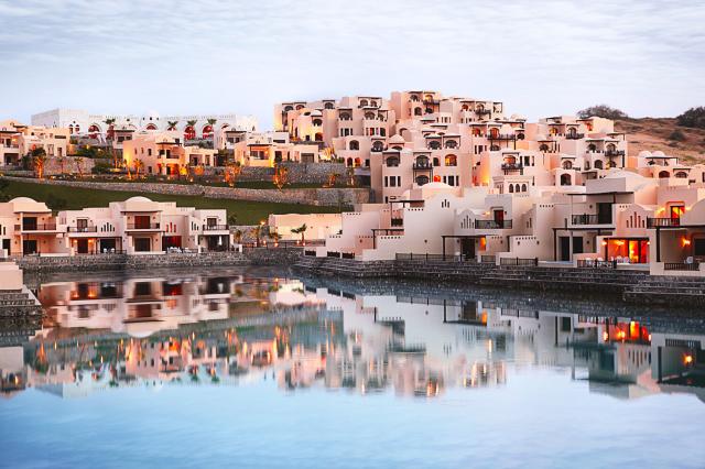 Areál The Cove Rotana Resort