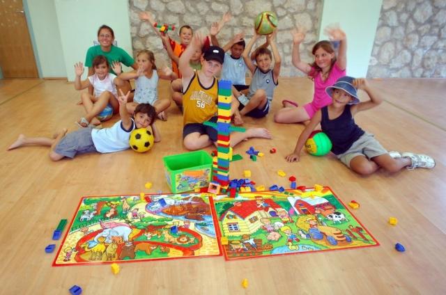Zábava v detskom miniklube v hoteli Pinija